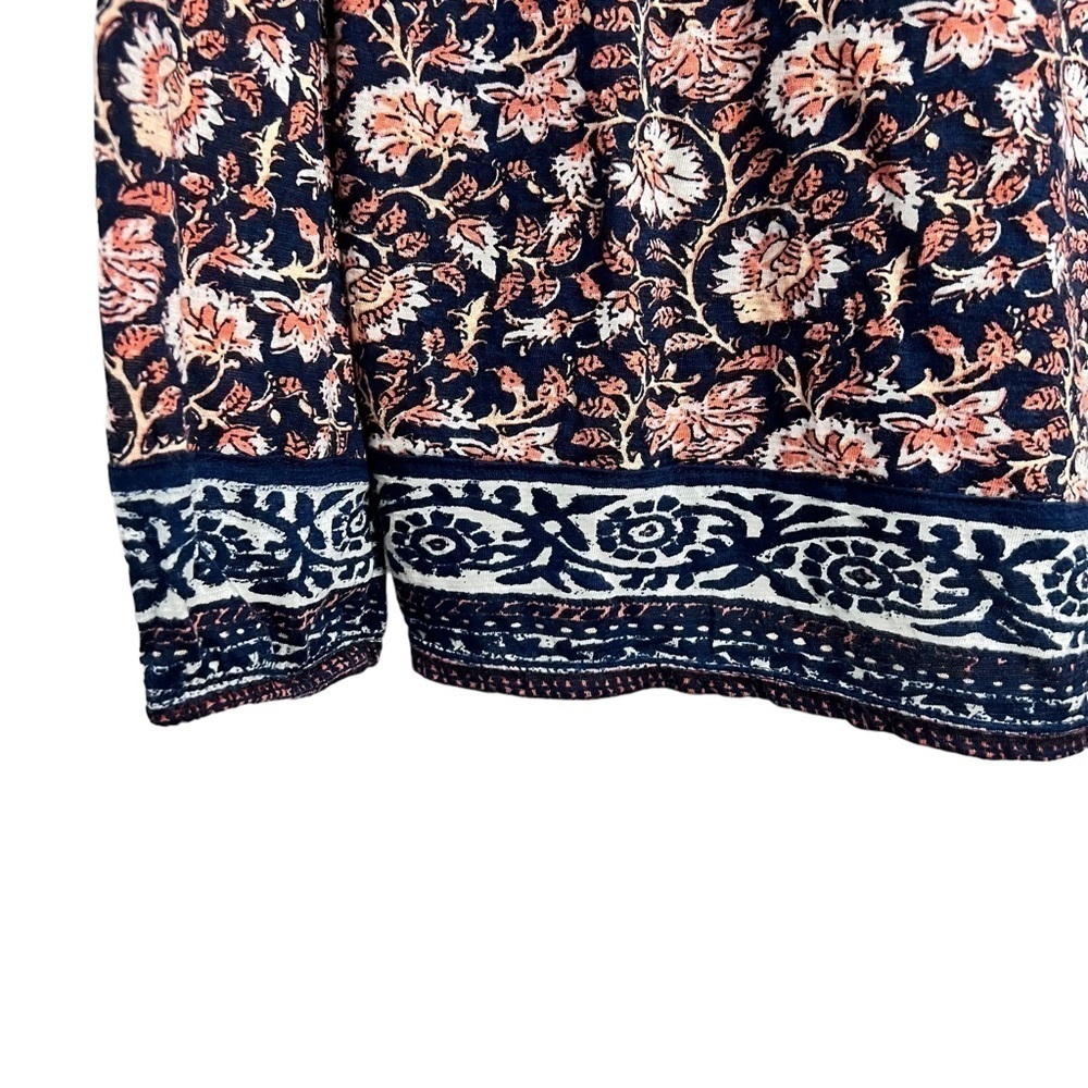Lucky Brand (EUC) Top with Front Tie Size Medium - Picture 4 of 11